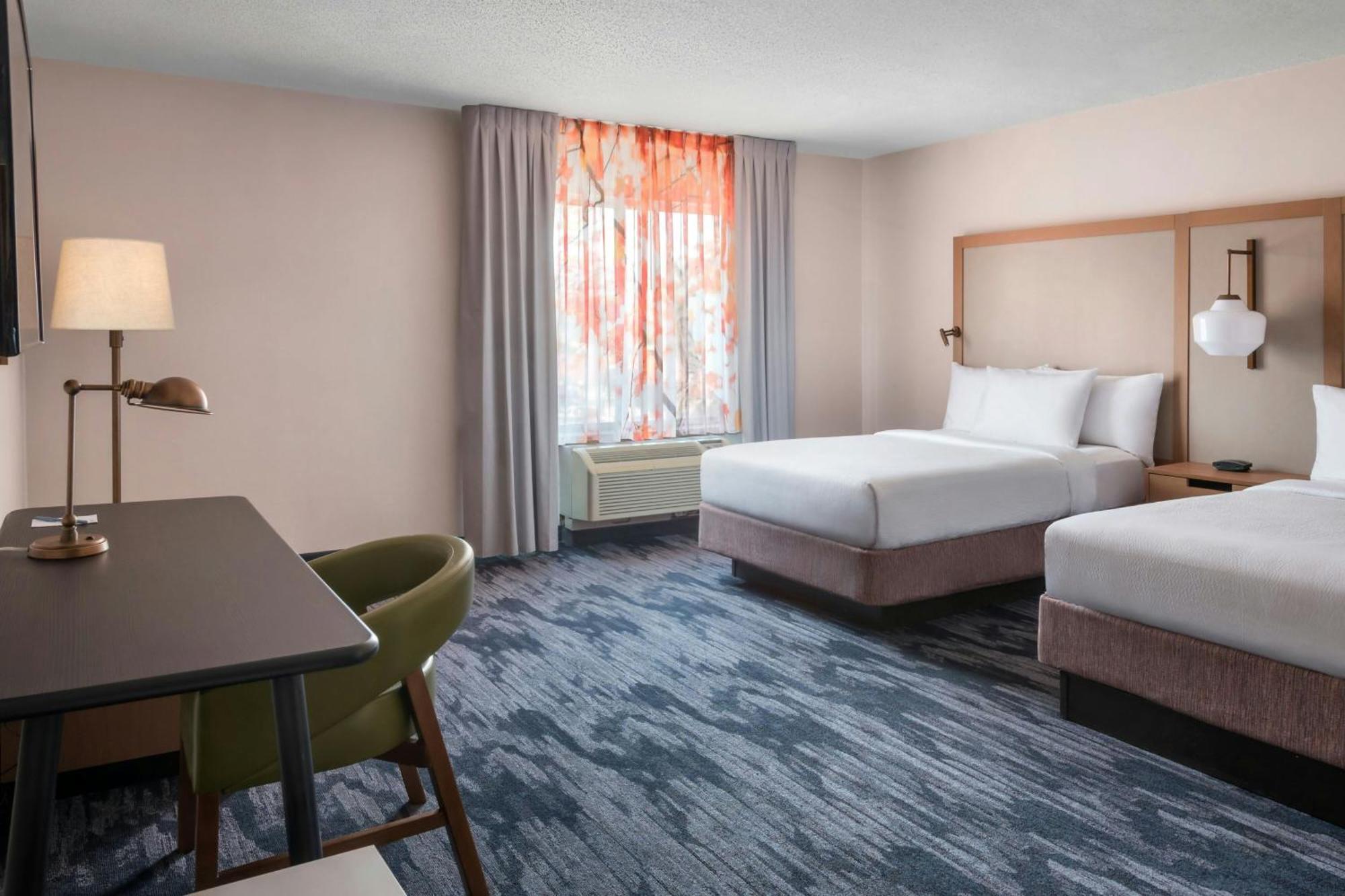 Fairfield Inn & Suites Woodbridge Авенел Экстерьер фото
