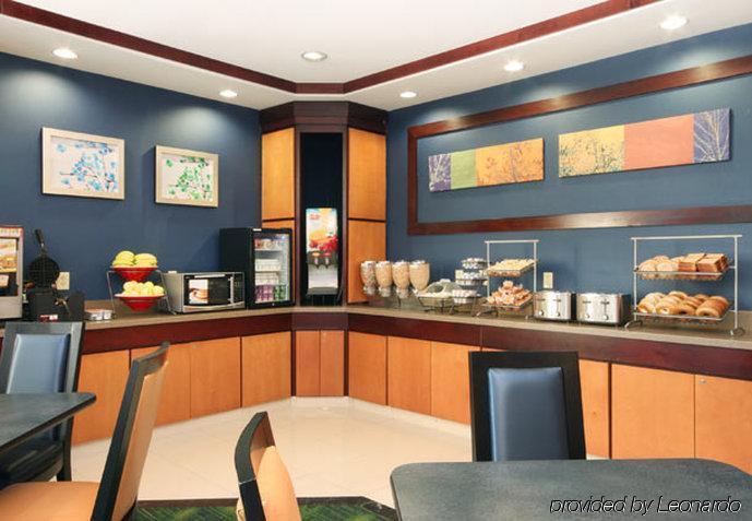 Fairfield Inn & Suites Woodbridge Авенел Экстерьер фото