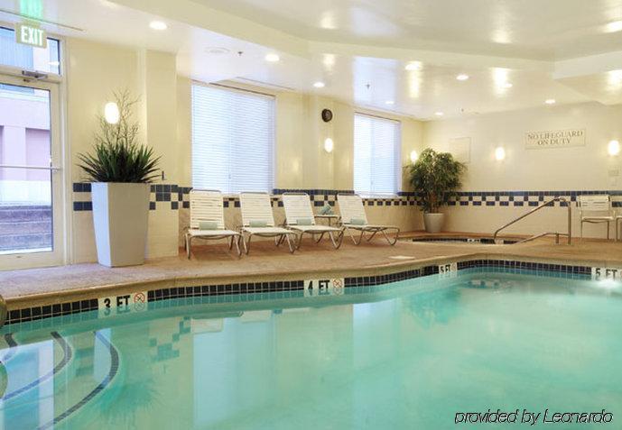 Fairfield Inn & Suites Woodbridge Авенел Экстерьер фото
